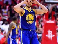 28圈-包含蒂姆回归赛场，关键助攻首场状态亮眼，美国队观众沸腾！的词条