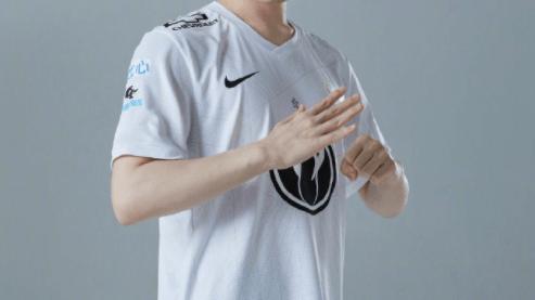 28Quan-Rookie回归赛场，高光表现首场状态亮眼，FPX观众沸腾！的简单介绍